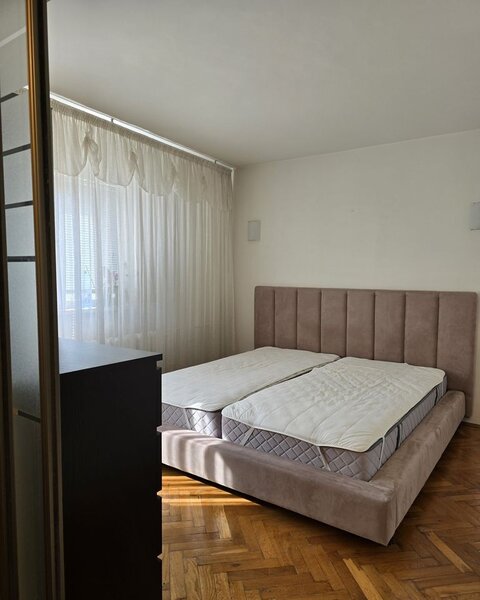 Stefan cel Mare x Vviitorului langa metrou Oobor